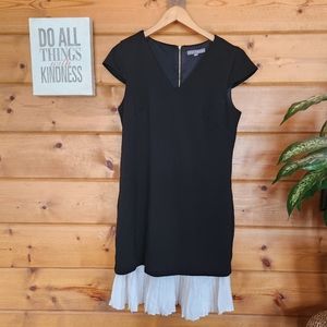 Sharagano Black Shift Dress White Pleat Hem VNeck Cap Sleeve Stretch Office Sz 8